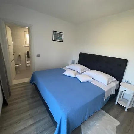 New House, Near Makarska