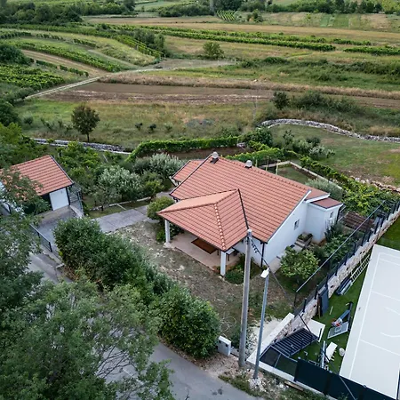 New House, Near Makarska
