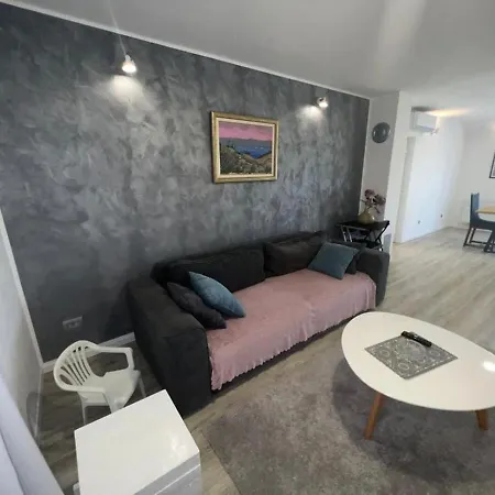 New House, Near Makarska Villa *